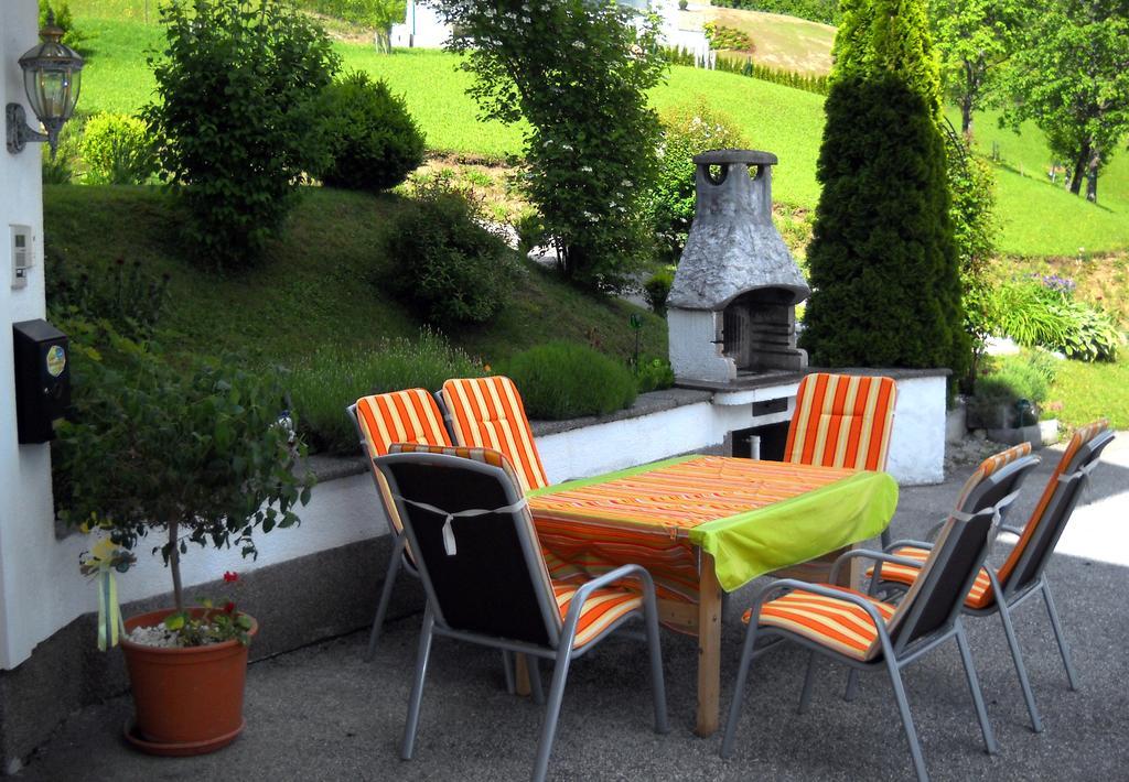 Haus Loeger Apartments Pyhrn Priel Windischgarsten Exteriör bild